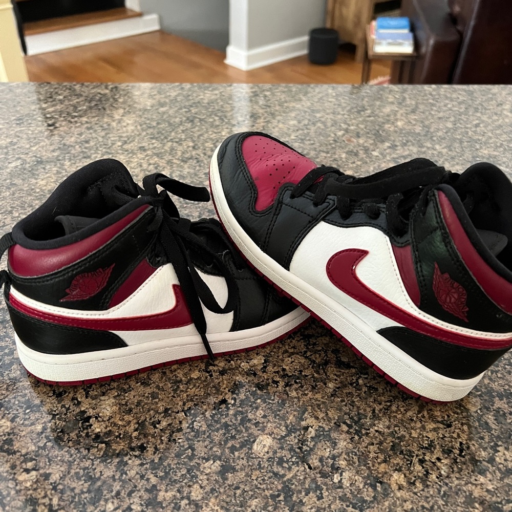 Kids Jordan 1’s. Size 2